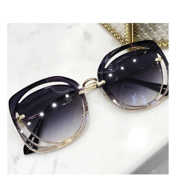 Accessories - 🎁LAST 1🎁Black Oversized Hollowed Sunglasses